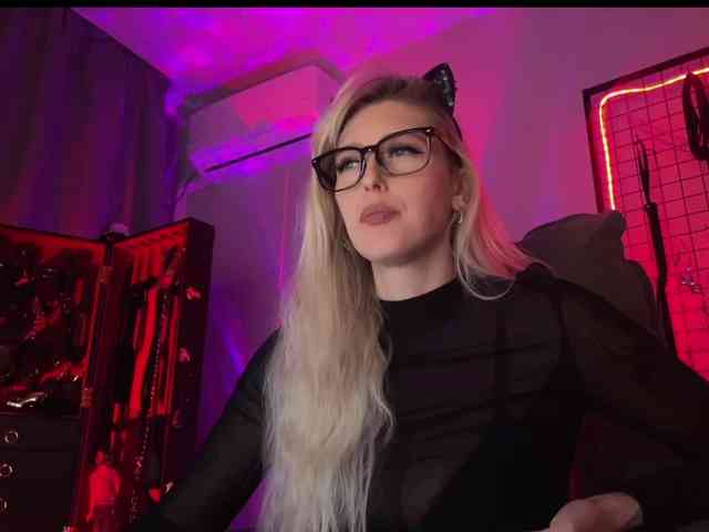 Miss-Liya webcam
