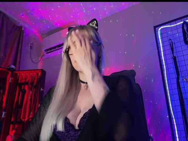 Miss-Liya webcam