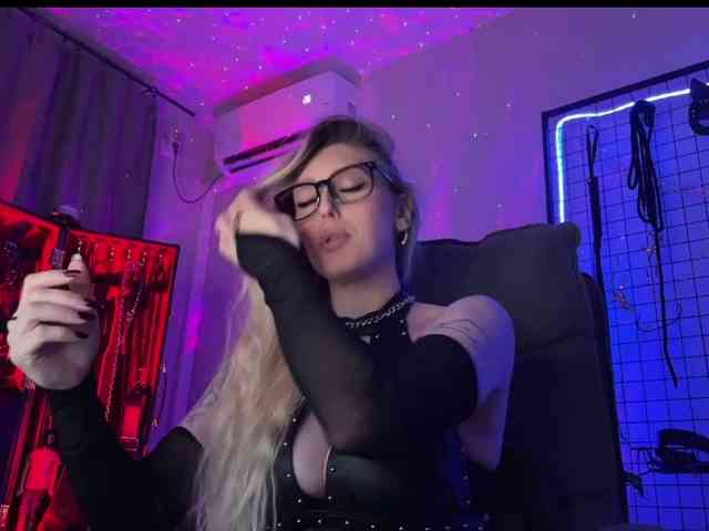 Miss-Liya webcam