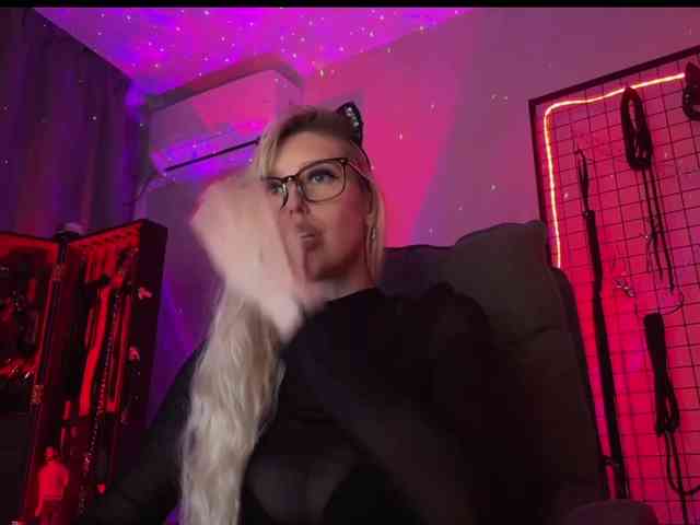 Miss-Liya webcam