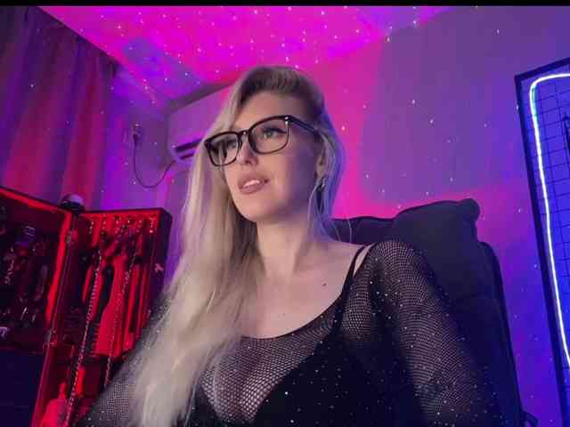 Miss-Liya webcam