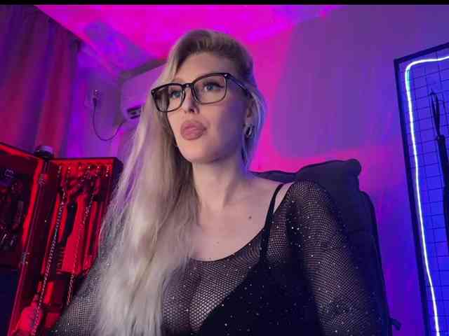 Miss-Liya webcam