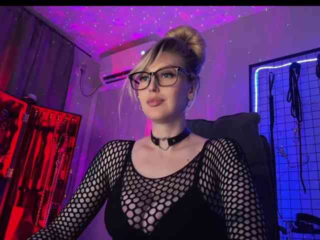 Miss-Liya webcam