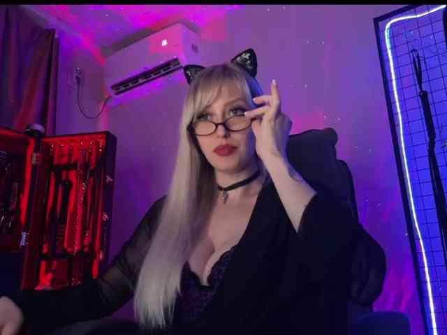 Miss-Liya webcam