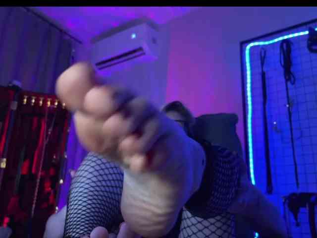 Miss-Liya webcam