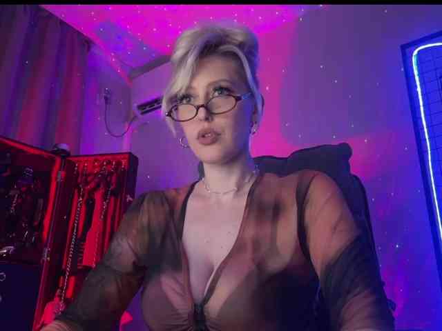 Miss-Liya webcam