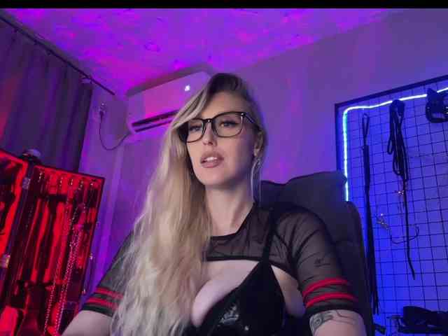 Miss-Liya webcam