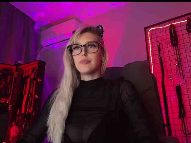 Miss-Liya webcam