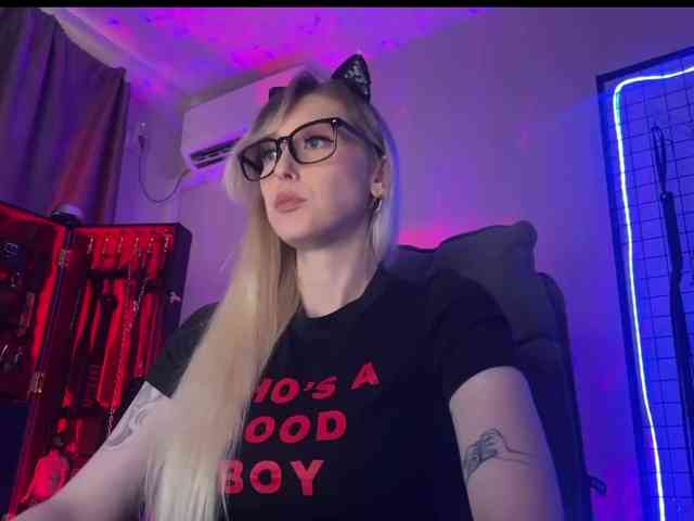 Miss-Liya webcam