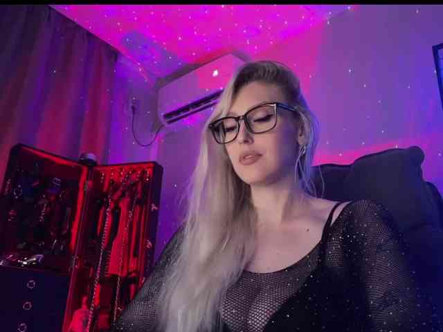 Miss-Liya webcam