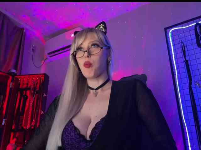 Miss-Liya webcam