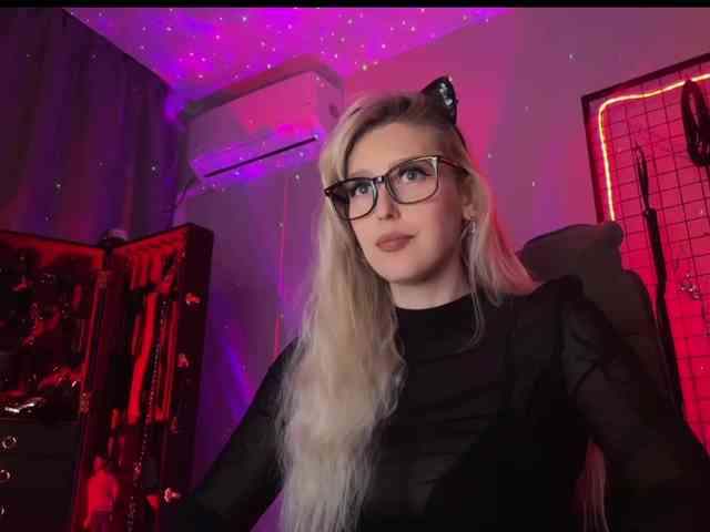 Miss-Liya webcam
