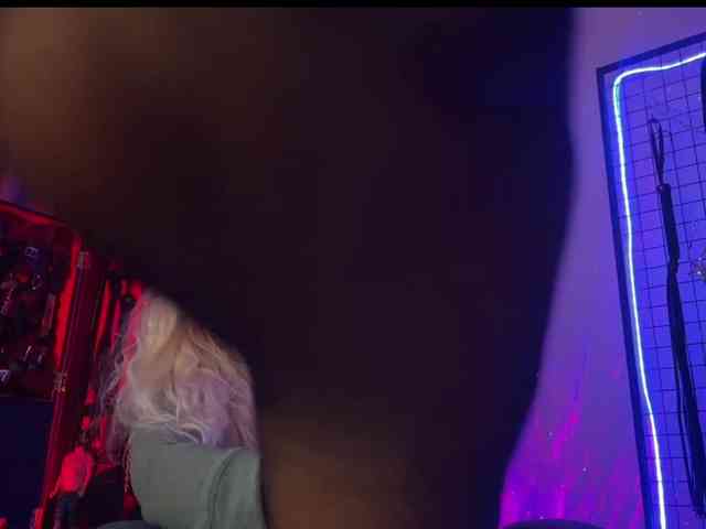 Miss-Liya webcam