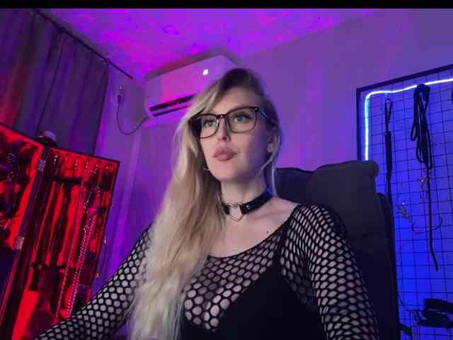 Miss-Liya webcam