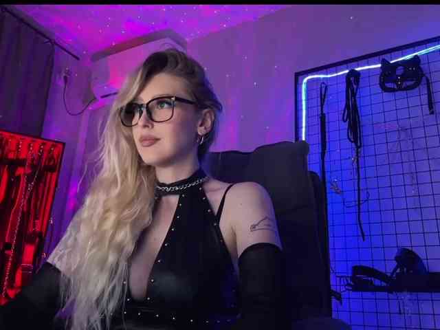 Miss-Liya webcam