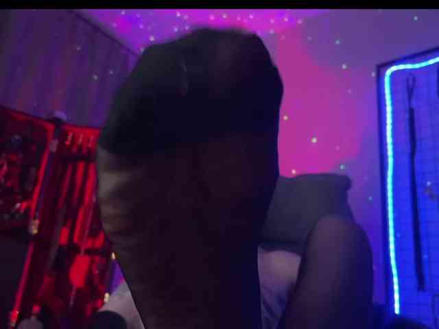 Miss-Liya webcam