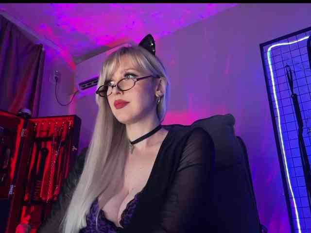 Miss-Liya webcam
