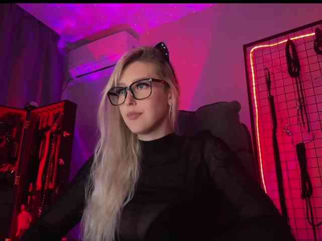 Miss-Liya webcam