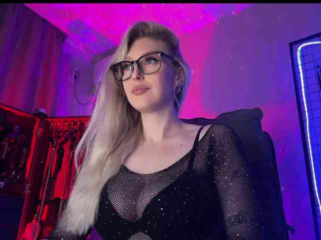 Miss-Liya webcam