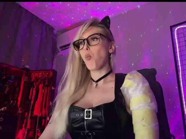 Miss-Liya webcam