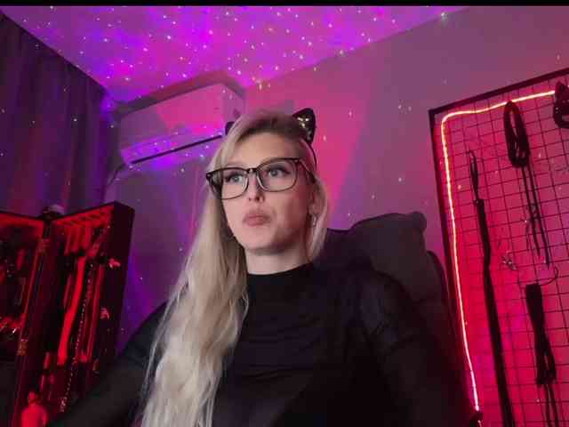 Miss-Liya webcam