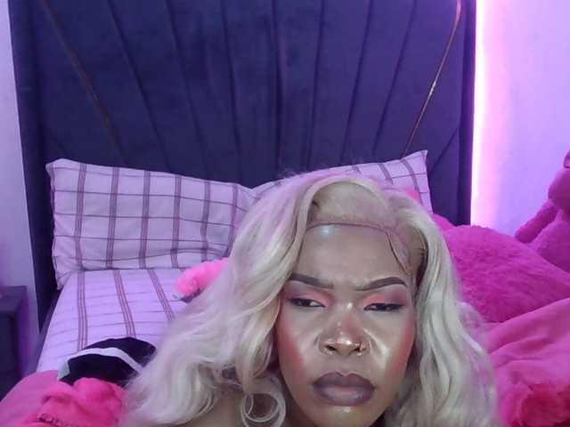 QueenB2