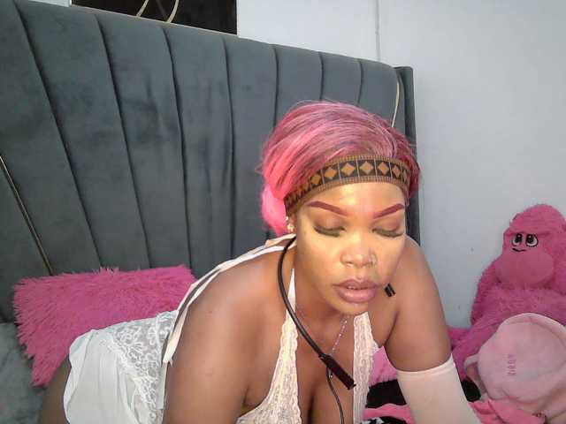 QueenB2