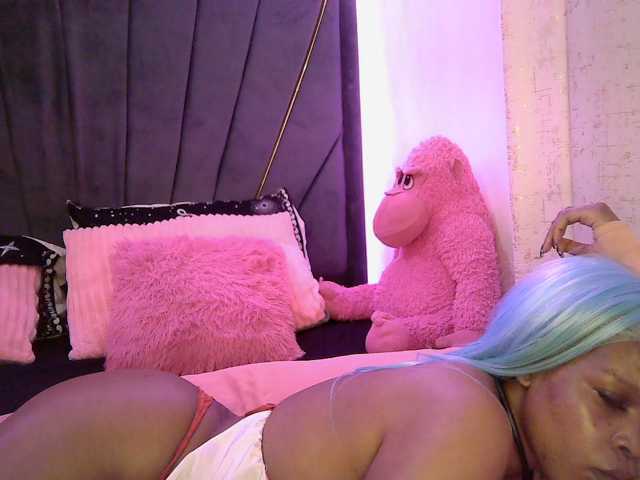 QueenB2