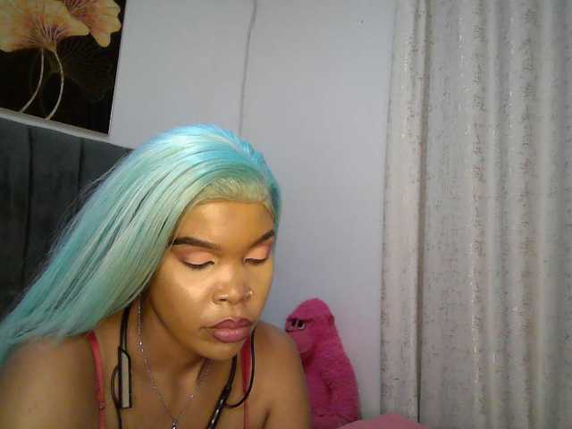QueenB2