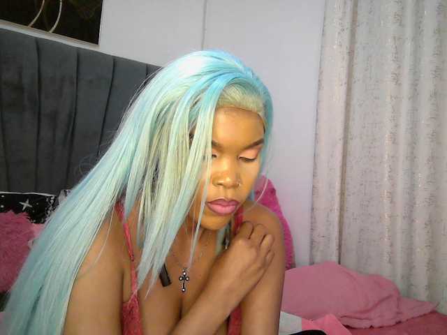 QueenB2