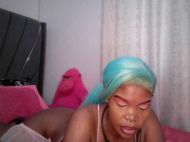 QueenB2