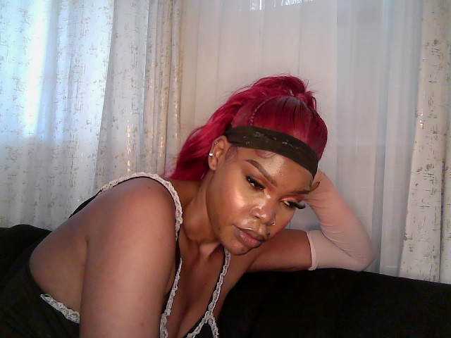 QueenB2