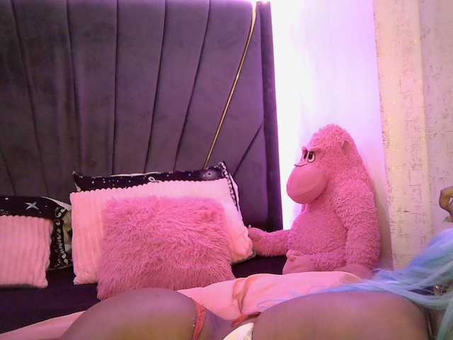 QueenB2