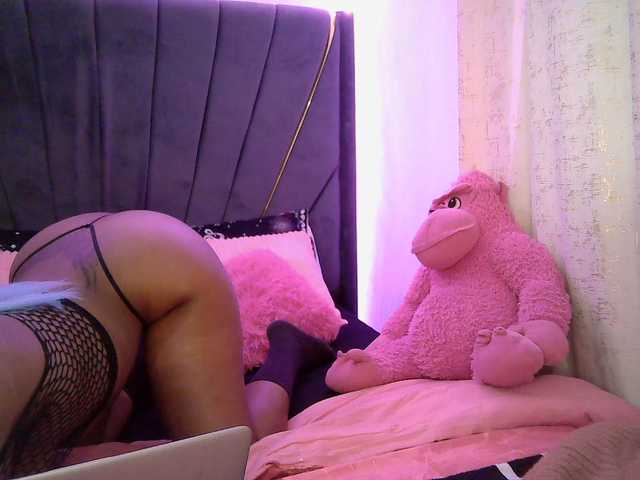 QueenB2