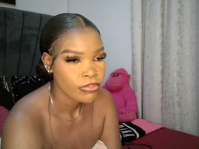 QueenB2