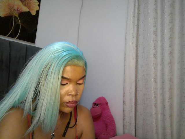 QueenB2