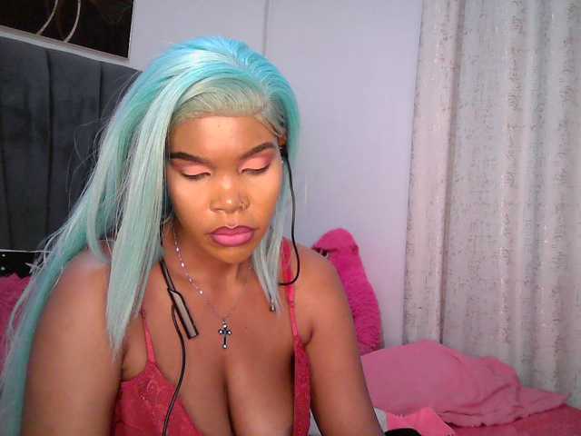 QueenB2