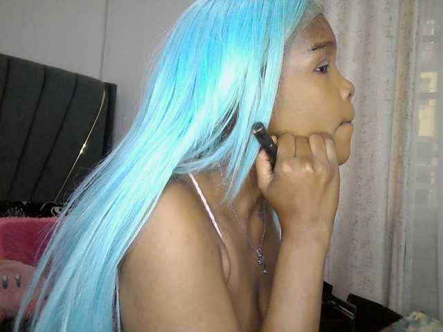 QueenB2