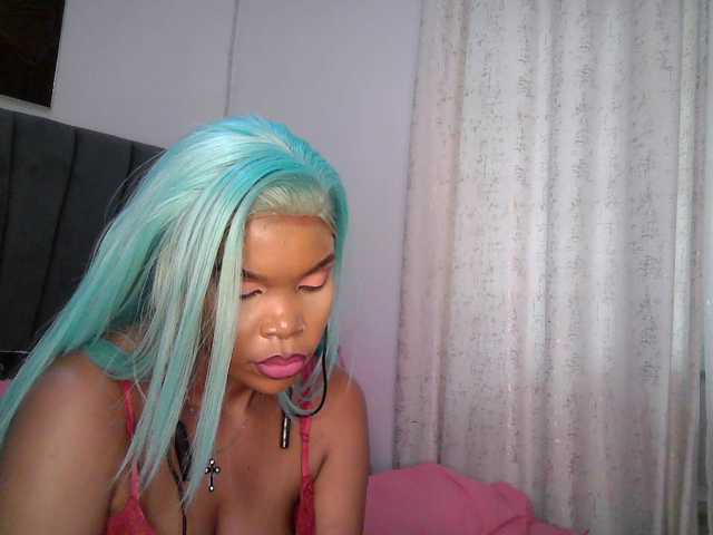 QueenB2