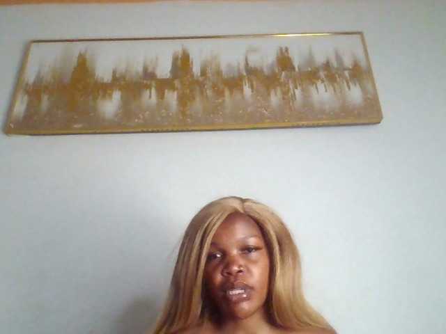 QueenB2