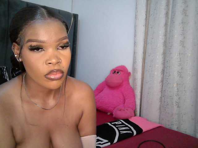 QueenB2
