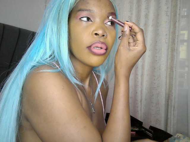 QueenB2