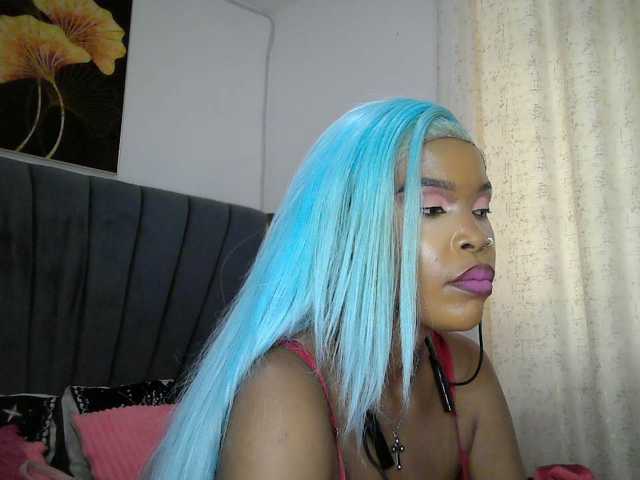 QueenB2