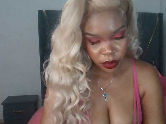 QueenB2