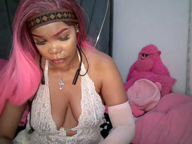 QueenB2