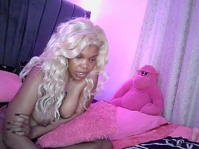 QueenB2