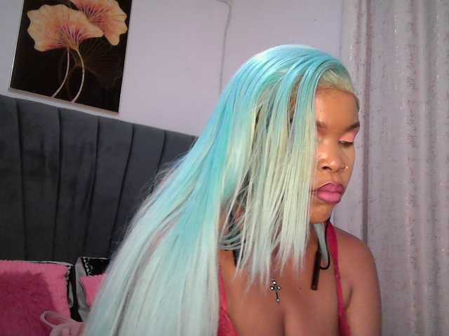 QueenB2