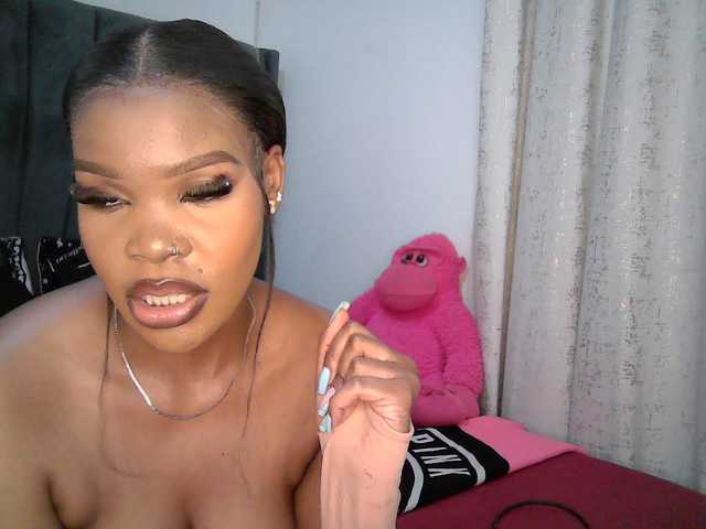 QueenB2