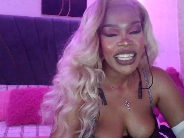 QueenB2