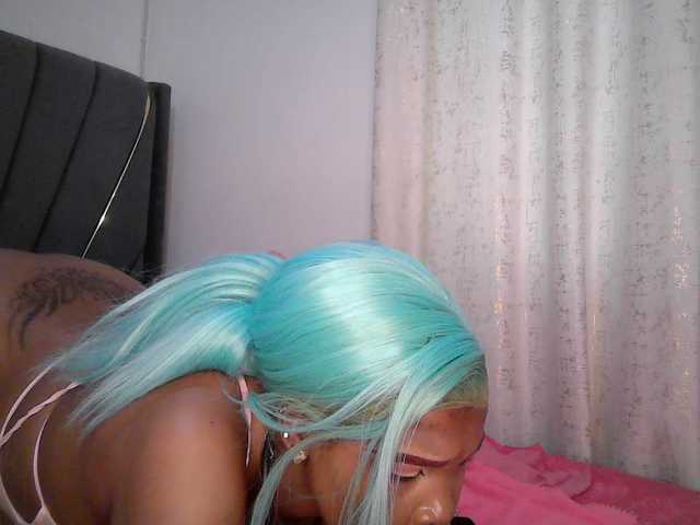 QueenB2